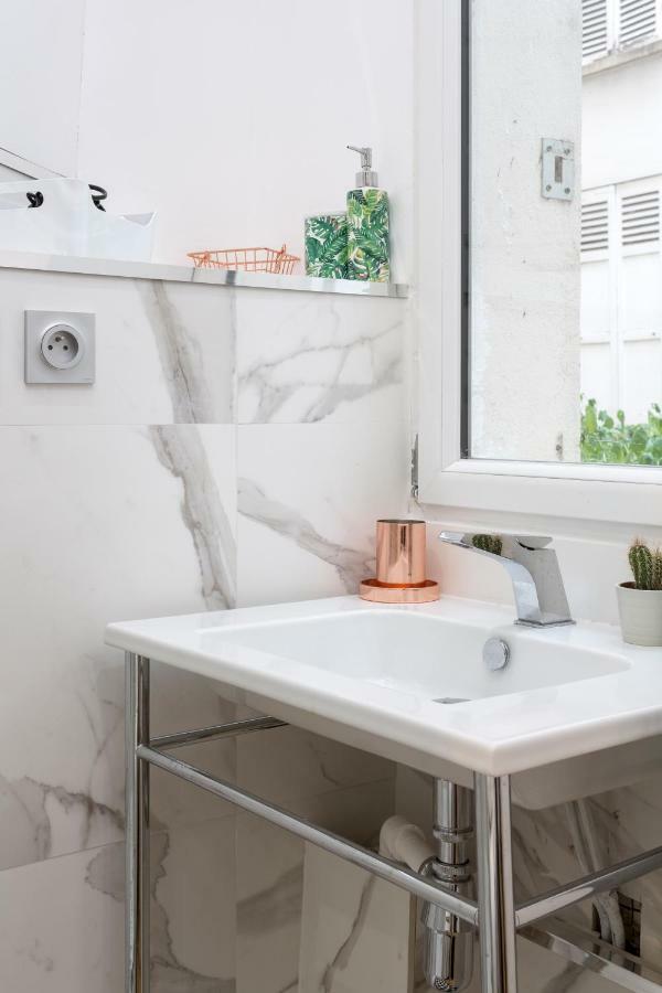 Studio D'Architecte Au Pied De Tour Eiffel Apartment Paris Exterior photo